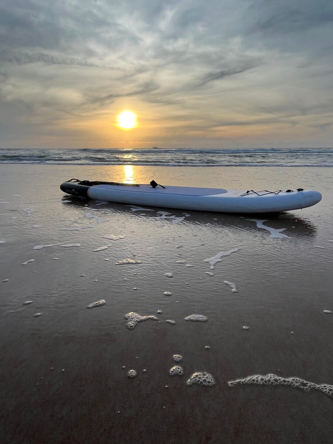 Top 5 SUP Media to Follow for Paddleboard Surfing